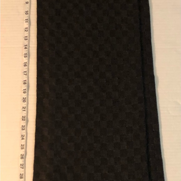 🔥🔥AUTHENTIC LOUIS VUITTON SCARF( matching beanie listed ) Size: OS🔥🔥 - Picture 9 of 9